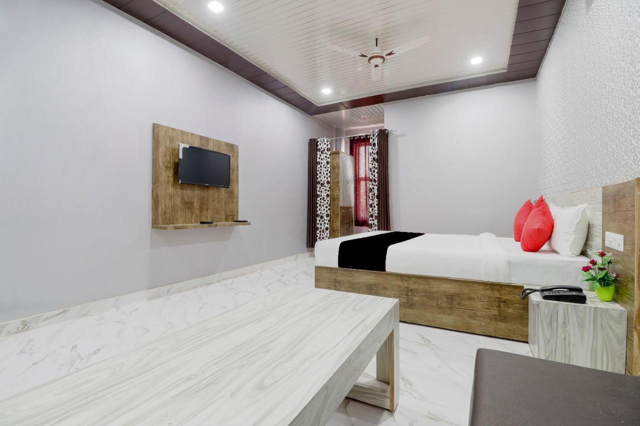 Chhatarpur Capital O 63158 Hotel Om Sai Ram מראה חיצוני תמונה